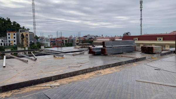 tinh-van-khuon-dam-san-can-luu-y-kich-thuoc-phu-họp 