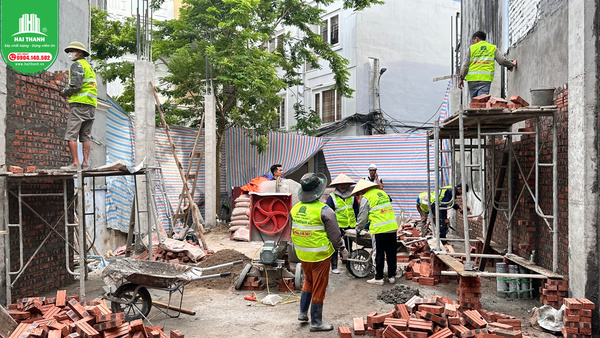 xay-nha-dau-nam-giup-cong-trinh-duoc-thi-cong-lien-tuc 