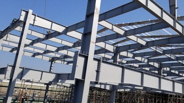 cac-yeu-cau-co-ban-trong-thiet-ke-ket-cau-nha-xuong-khung-thep 