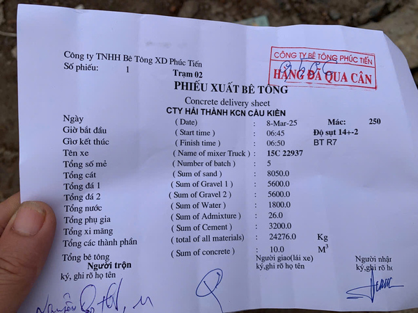 phieu-giao-hang-can-duoc-kiem-tra-truoc-khi-do-be-tong 