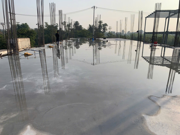 bao-duong-be-tong-du-ngay-tuoi-de-tranh-hien-tuong-nut-san