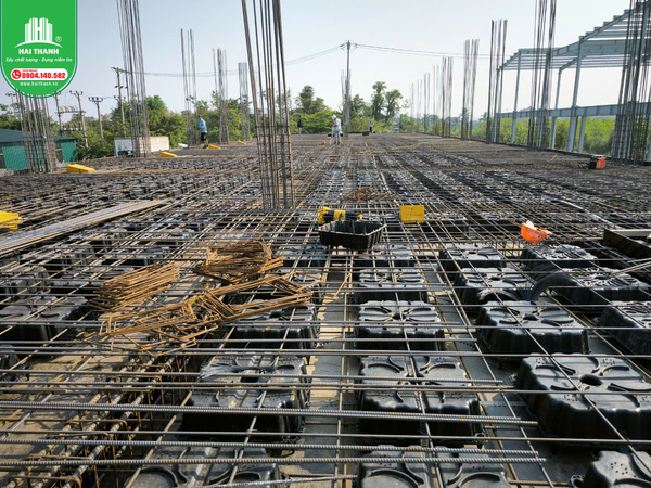 san-phang-khong-dam-duoc-hai-thanh-ung-dung-trong-du-an-nha-an-2-tang-tai-kcn-nam-cau-kien 