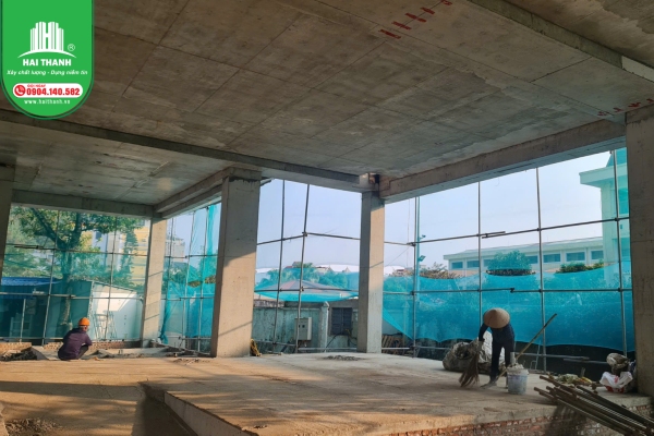 kha-nang-vuot-nhip-toi-da-cua-san-phang-khong-dam-hop-nhua 