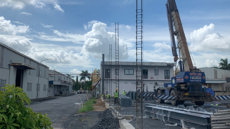 tai-trong-la-yeu-to-thiet-yeu-de-thi-cong-nha-xuong 