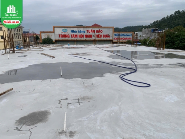 cang-keo-cap-du-ung-luc-duoc-thuc-hien-sau-khi-be-tong-du-ngay-tuoi 