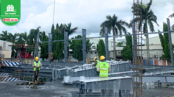 tam-quan-trong-ve-thoi-gian-thi-cong-nha-xuong-thep-tien-che 