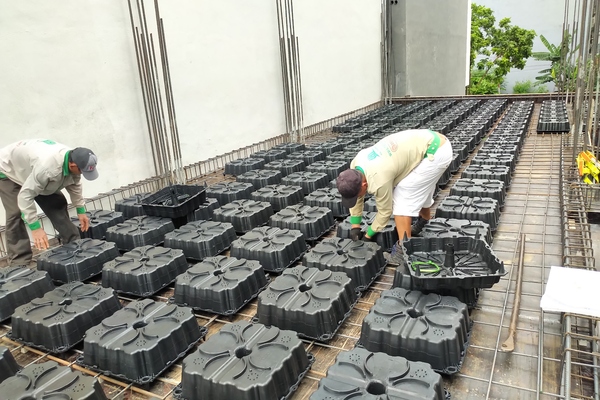 thi-cong-san-phang-khong-dam-cho-nha-pho-7-tang-hien-dai-tai-hai-phong 